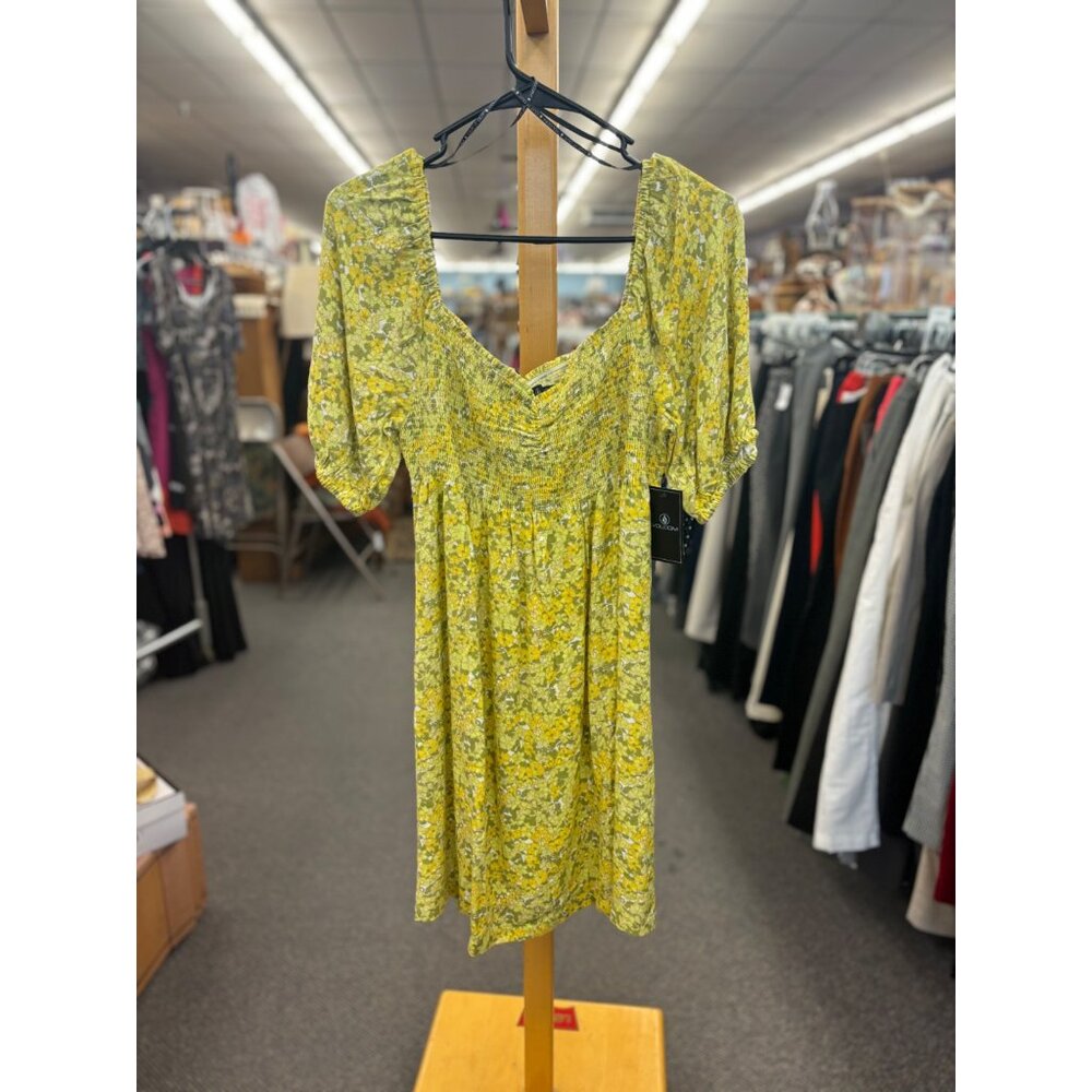 🛍️Volcom Womens Yellow/Green Floral Smocked Sundress M(8) Lightweight Short Slee